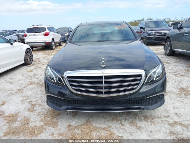 WDDZF4JB0HA068811 Mercedes-Benz E 300