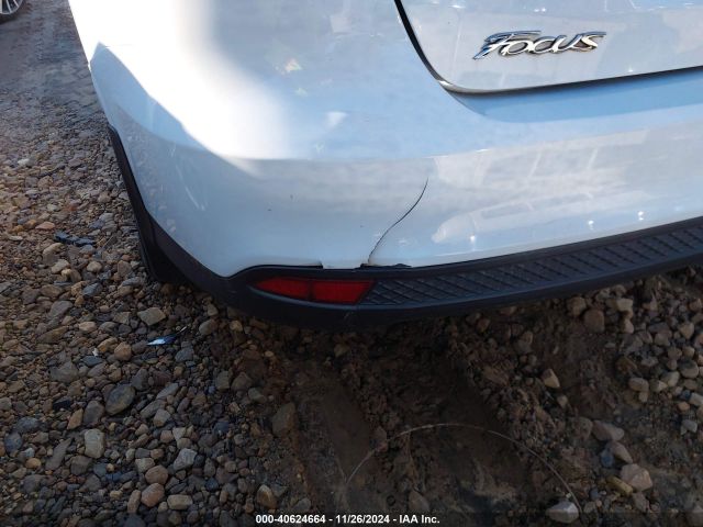 1FADP3F29HL336818 Ford FOCUS SE