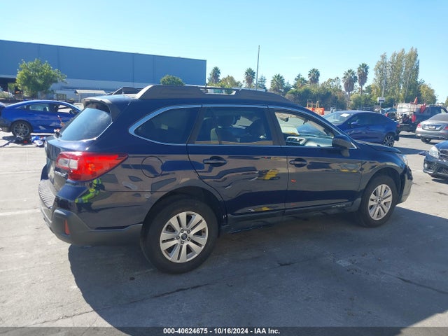 Subaru Outback 2.5i Premium 2018 4S4BSACC1J3374613 Image 4