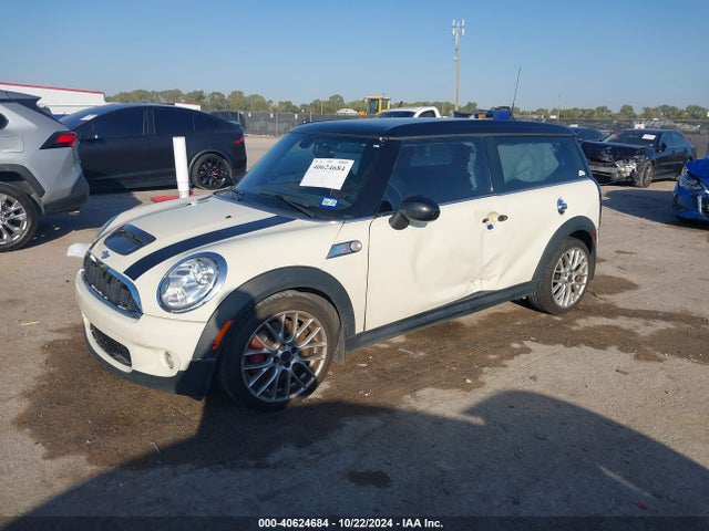 2009 MINI JOHN COOPER WORKS CLUBMAN WMWMM935X9TF99227 Photo 1