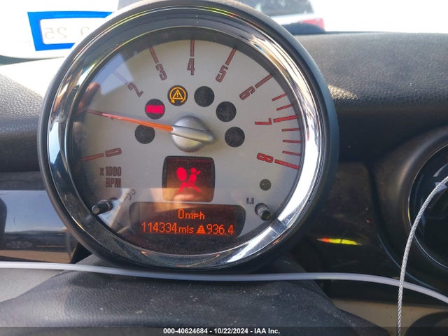 2009 MINI JOHN COOPER WORKS CLUBMAN WMWMM935X9TF99227 Photo 6