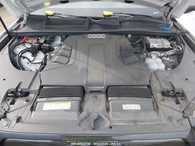 WA1VAAF71KD033365 Audi Q7 55 Premium