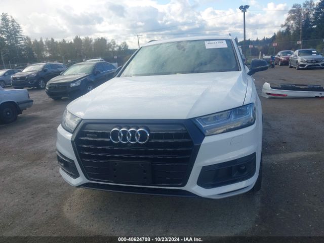 WA1VAAF71KD033365 Audi Q7 55 Premium