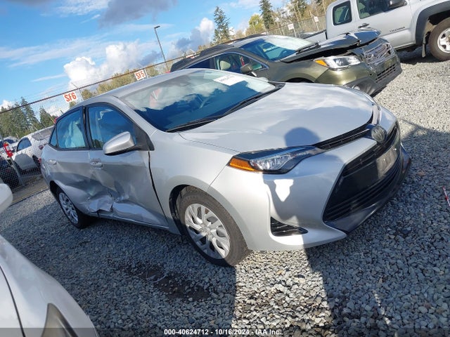 Toyota COROLLA LE 2018 5YFBURHE7JP755929 Image 13