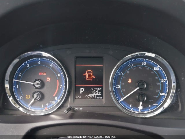 Toyota COROLLA LE 2018 5YFBURHE7JP755929 Image 7