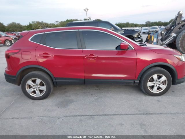 JN1BJ1CR7JW263593 Nissan Rogue Sport S