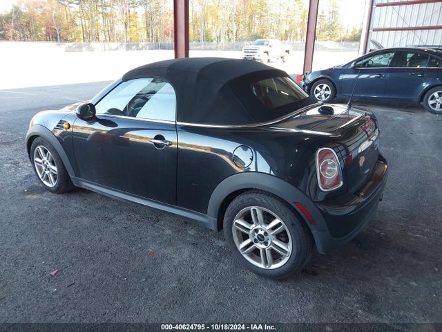 2012 MINI COOPER WMWSY1C57CT311598 Photo 2
