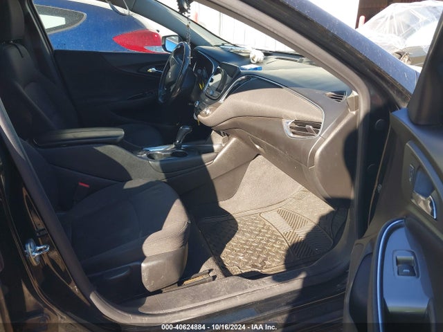 1G1ZD5ST7JF131322 Chevrolet MALIBU LT