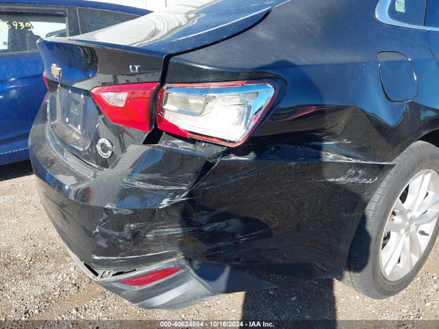 1G1ZD5ST7JF131322 Chevrolet MALIBU LT