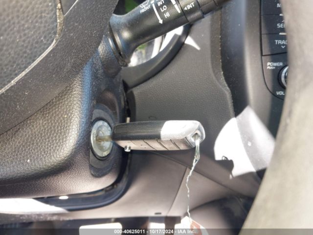 KNDJP3A53J7607952 KIA SOUL +