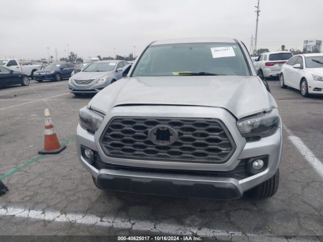 5TFAZ5CN8GX018617 Toyota Tacoma Sr5 V6