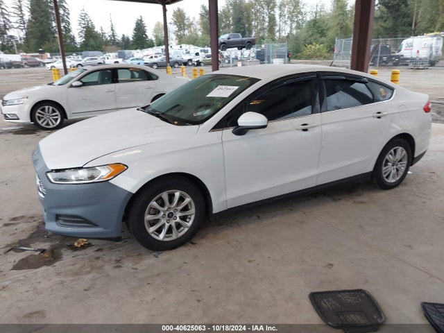 Ford FUSION S 2016 3FA6P0G75GR216158 Image 2