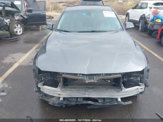 WBA3C3C51EP662744 BMW 320i Xdrive