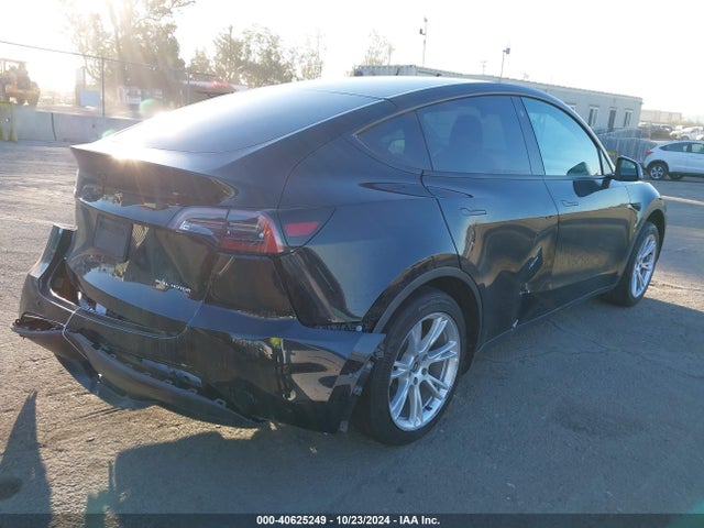2021 TESLA MODEL Y 5YJYGDEE4MF299459 Photo 3