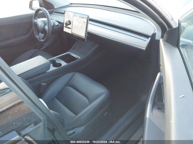 2021 TESLA MODEL Y 5YJYGDEE4MF299459 Photo 4