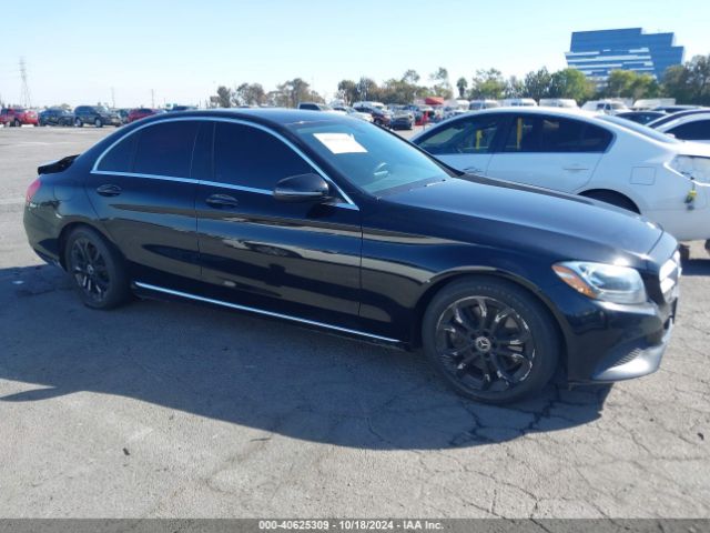 55SWF4JB6HU215054 Mercedes-Benz C 300 Luxury/sport