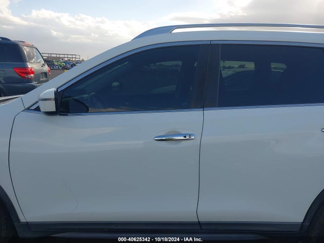 Nissan ROGUE SV 2017 KNMAT2MV8HP514405 Image 15