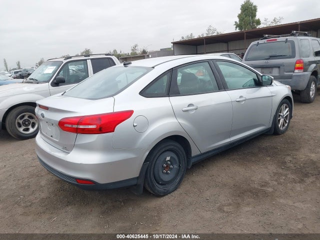 Ford FOCUS SE 2016 1FADP3F26GL202346 Image 4