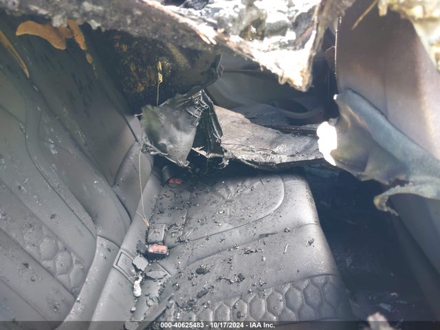 2022 BMW X6 M 5YMCY0C07N9J40350 Photo 7