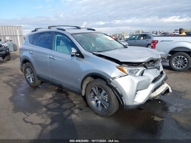 Toyota Rav4 Xle 2017 2T3WFREV2HW319179 Image 1