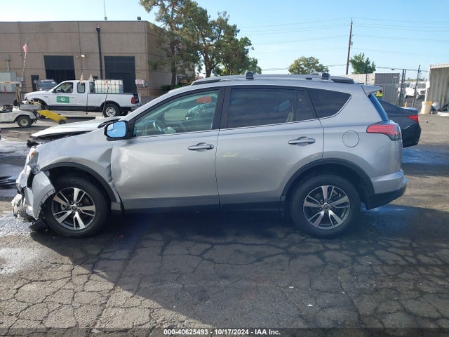 Toyota Rav4 Xle 2017 2T3WFREV2HW319179 Image 14
