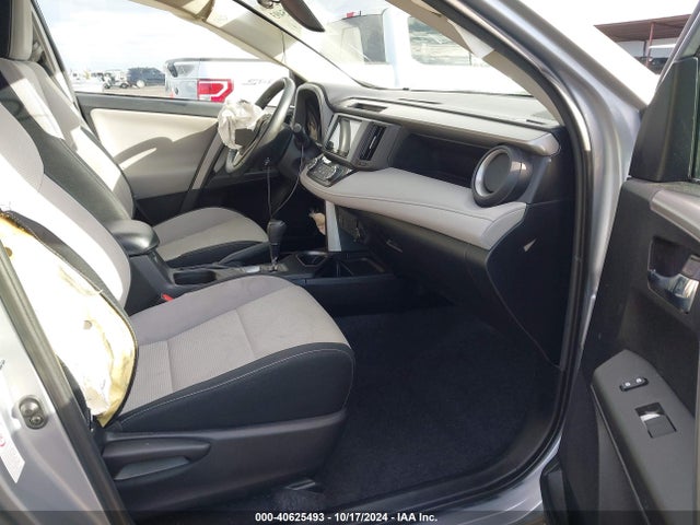 Toyota Rav4 Xle 2017 2T3WFREV2HW319179 Image 5