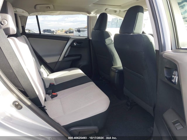 Toyota Rav4 Xle 2017 2T3WFREV2HW319179 Image 8