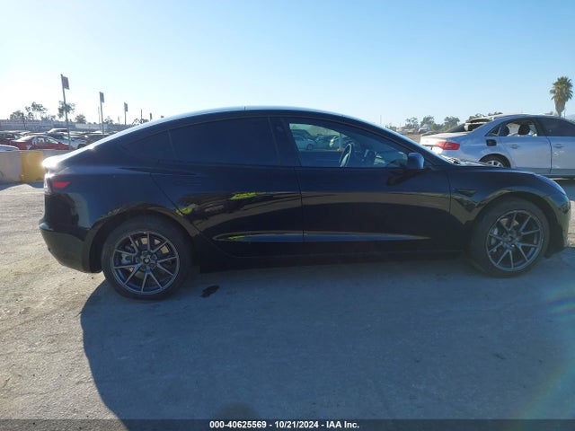 Tesla Model 3 Long Range Dual Motor All-wheel Drive 2022 5YJ3E1EB9NF143293 Image 12