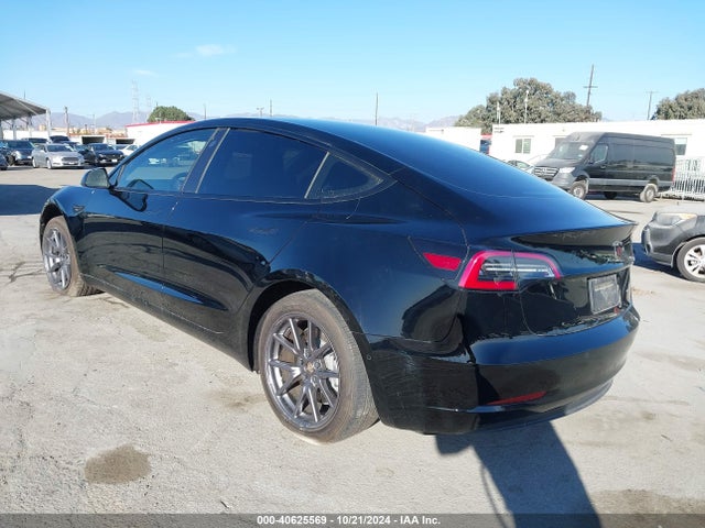 2022 TESLA MODEL 3 5YJ3E1EB9NF143293 Photo 2