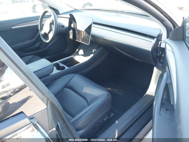 2022 TESLA MODEL 3 5YJ3E1EB9NF143293 Photo 4