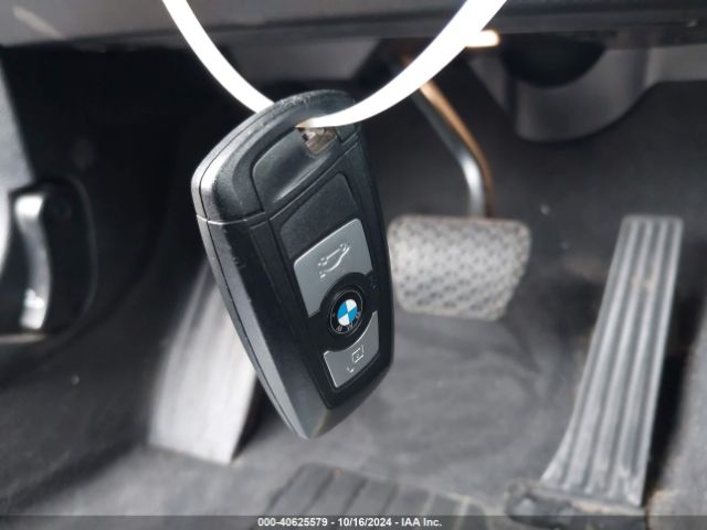WBA3B1C56EP680454 BMW 320i