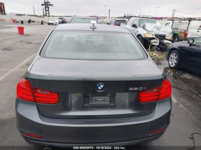WBA3B1C56EP680454 BMW 320i