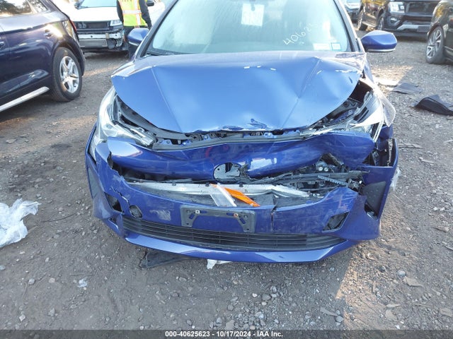 Toyota Prius Two 2016 JTDKBRFU0G3512450 Image 12