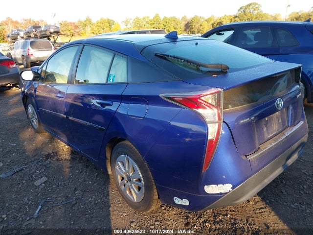 Toyota Prius Two 2016 JTDKBRFU0G3512450 Image 3