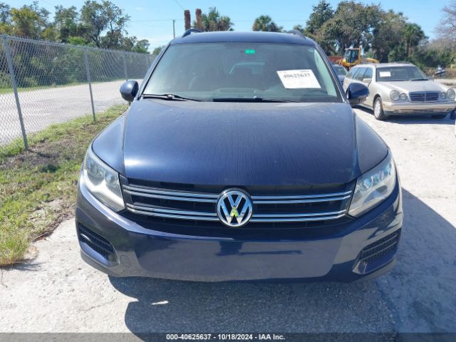 WVGAV7AX4FW597973 Volkswagen TIGUAN SE