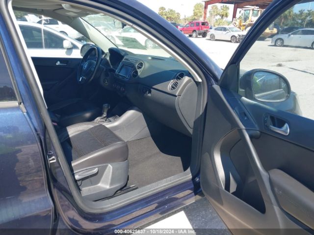 WVGAV7AX4FW597973 Volkswagen TIGUAN SE