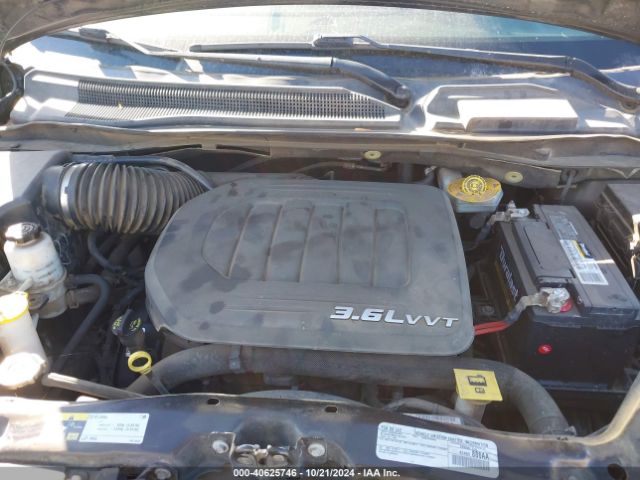 2C4RDGCG2HR813323 Dodge Grand Caravan Sxt