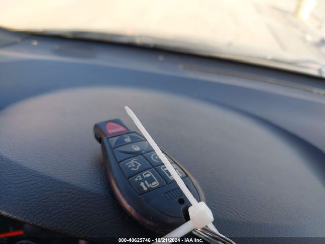 2C4RDGCG2HR813323 Dodge Grand Caravan Sxt