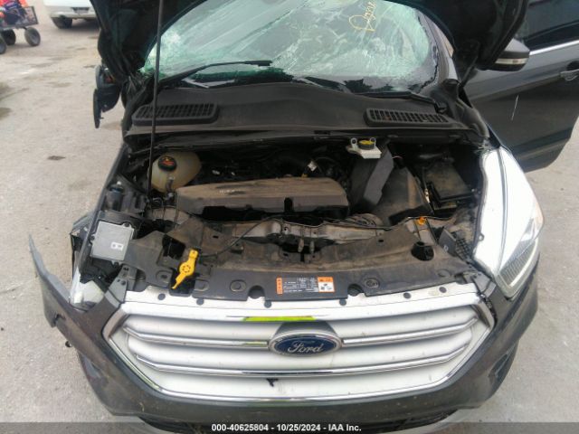 1FMCU9JD0HUD72607 Ford Escape Titanium