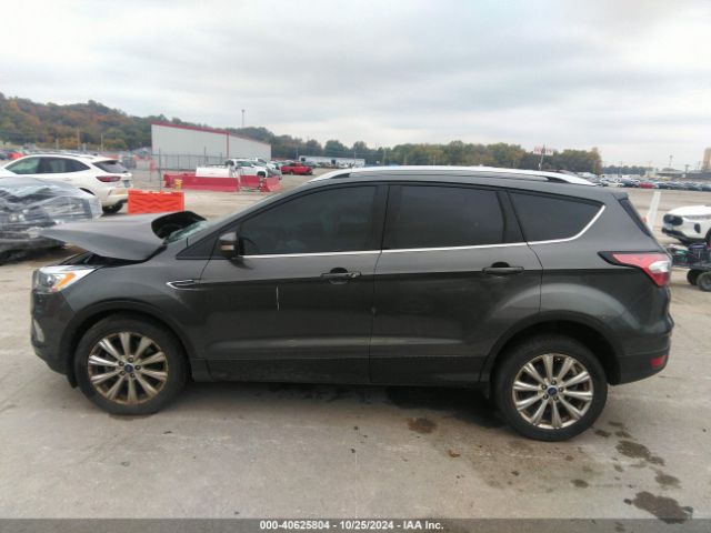 1FMCU9JD0HUD72607 Ford Escape Titanium