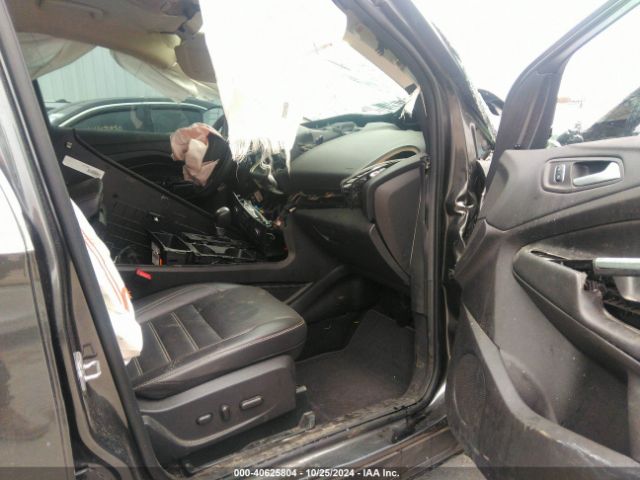 1FMCU9JD0HUD72607 Ford Escape Titanium