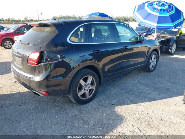 2011 PORSCHE CAYENNE WP1AB2A27BLA52283 Photo 3