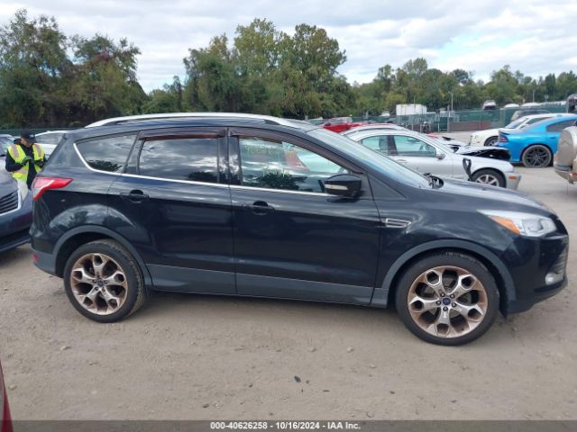 1FMCU0JX0FUC73563 Ford Escape Titanium