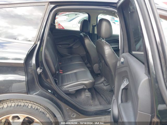 1FMCU0JX0FUC73563 Ford Escape Titanium