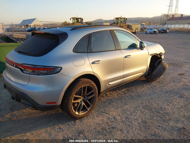 2023 PORSCHE MACAN WP1AA2A50PLB12747 Photo 3