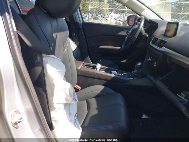 3MZBN1L32JM180339 Mazda Mazda3 Touring
