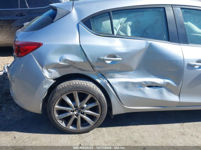 3MZBN1L32JM180339 Mazda Mazda3 Touring