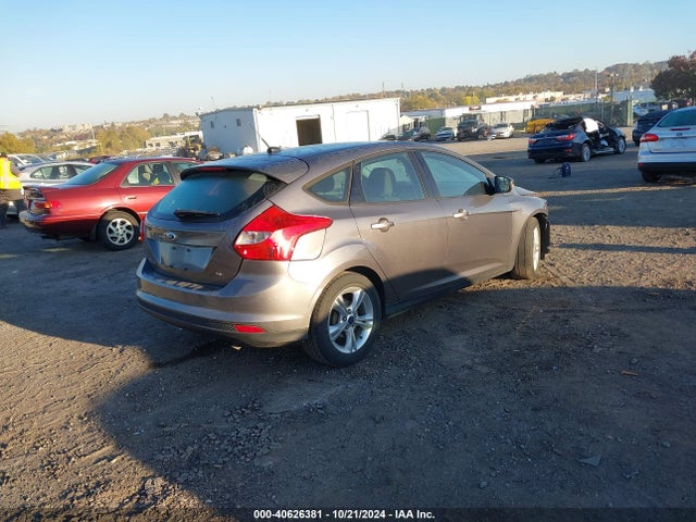 Ford FOCUS SE 2014 1FADP3K27EL366353 Image 4