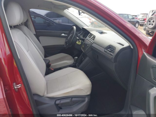 3VV3B7AXXJM215817 Volkswagen Tiguan 2.0t Se/2.0t Sel