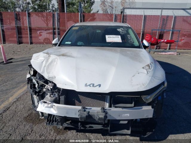 5XXG14J2XNG126858 KIA K5 LXS